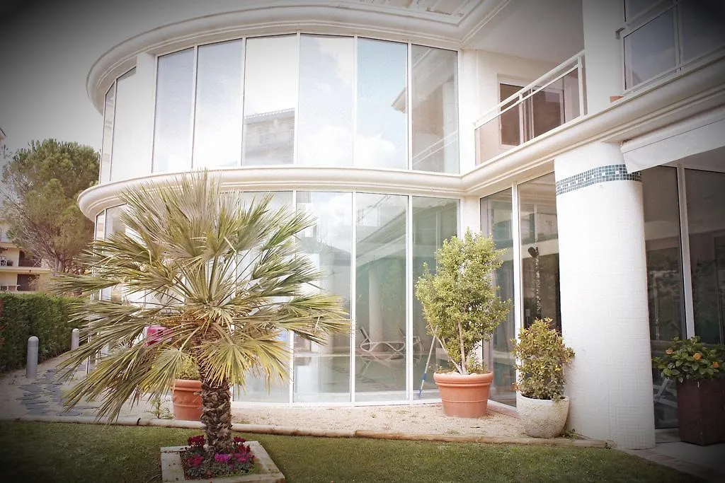 Hotel & Apartaments Thalassa Sport & Spa Roses