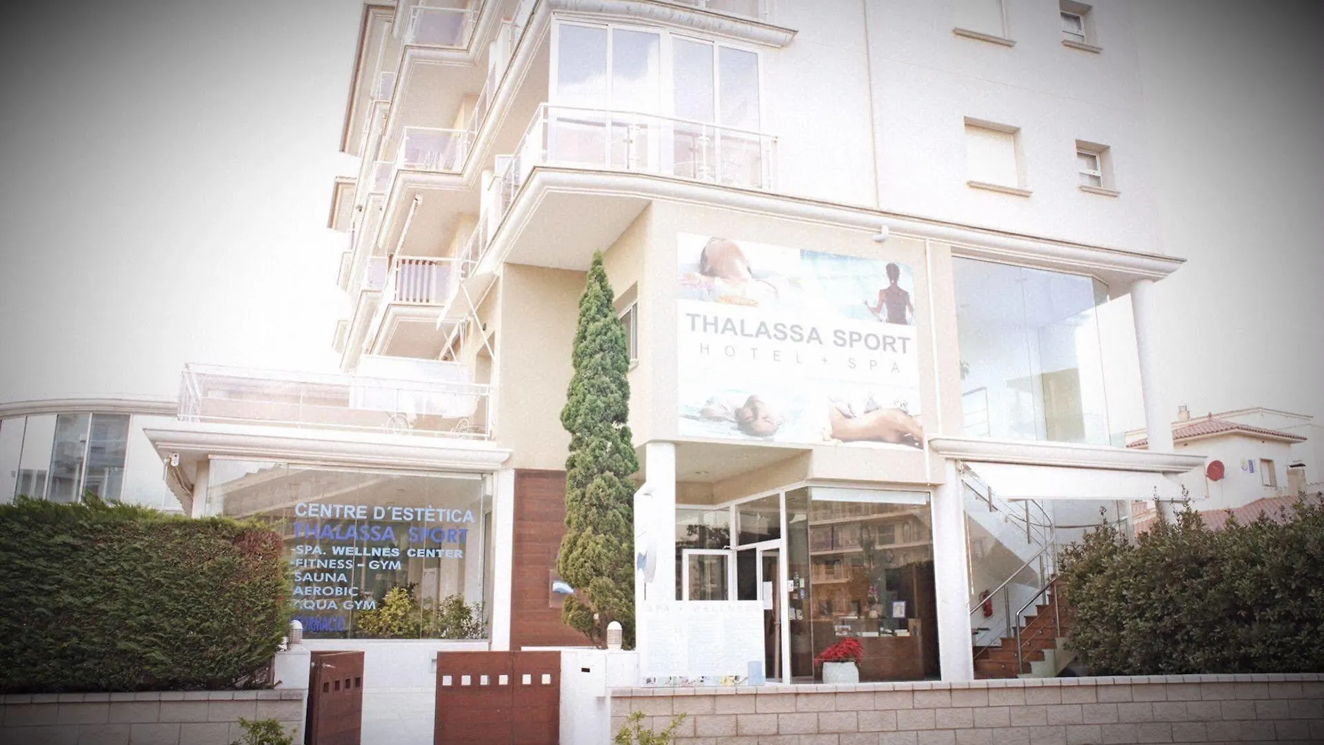 Hotel & Apartaments Thalassa Sport & Spa Roses 3*,  Spain